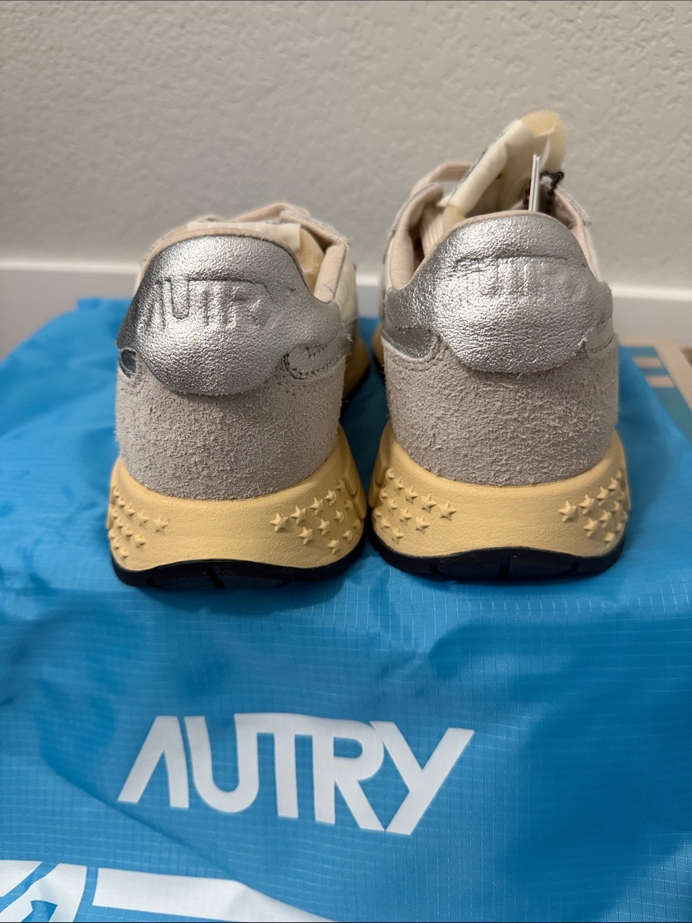Autry Women's Beige Suede Retro Runner Sneakers - Picture 4 of 8